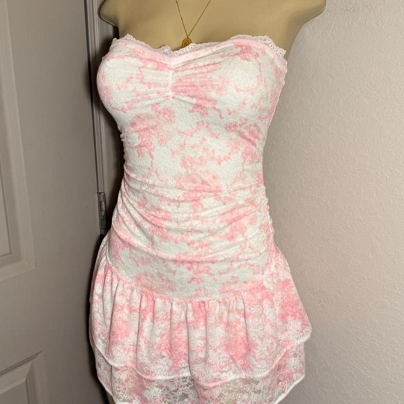 LoveShackFancy x PINK Dresses & Skirts - Victoria's Secret PINK x LoveShackFancy white/pink floral lace mini dress